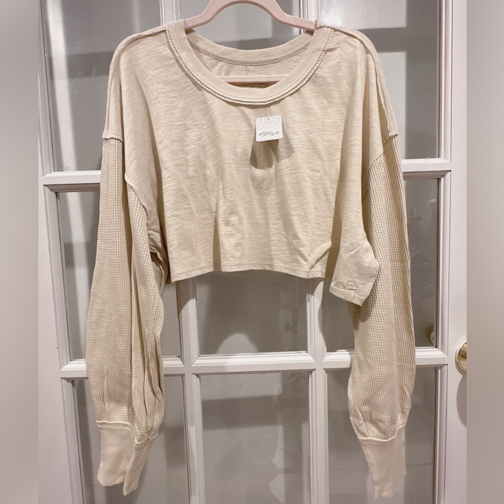 💛FREE PEOPLE💛 Loose fit crop boho boxy slub top with waffle sleeves!